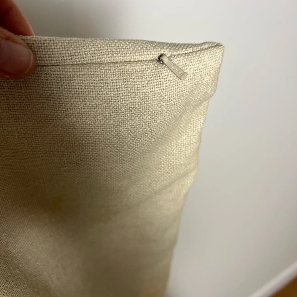 Pottery Barn holiday decorative pillow cover with zipper 16” x 26”